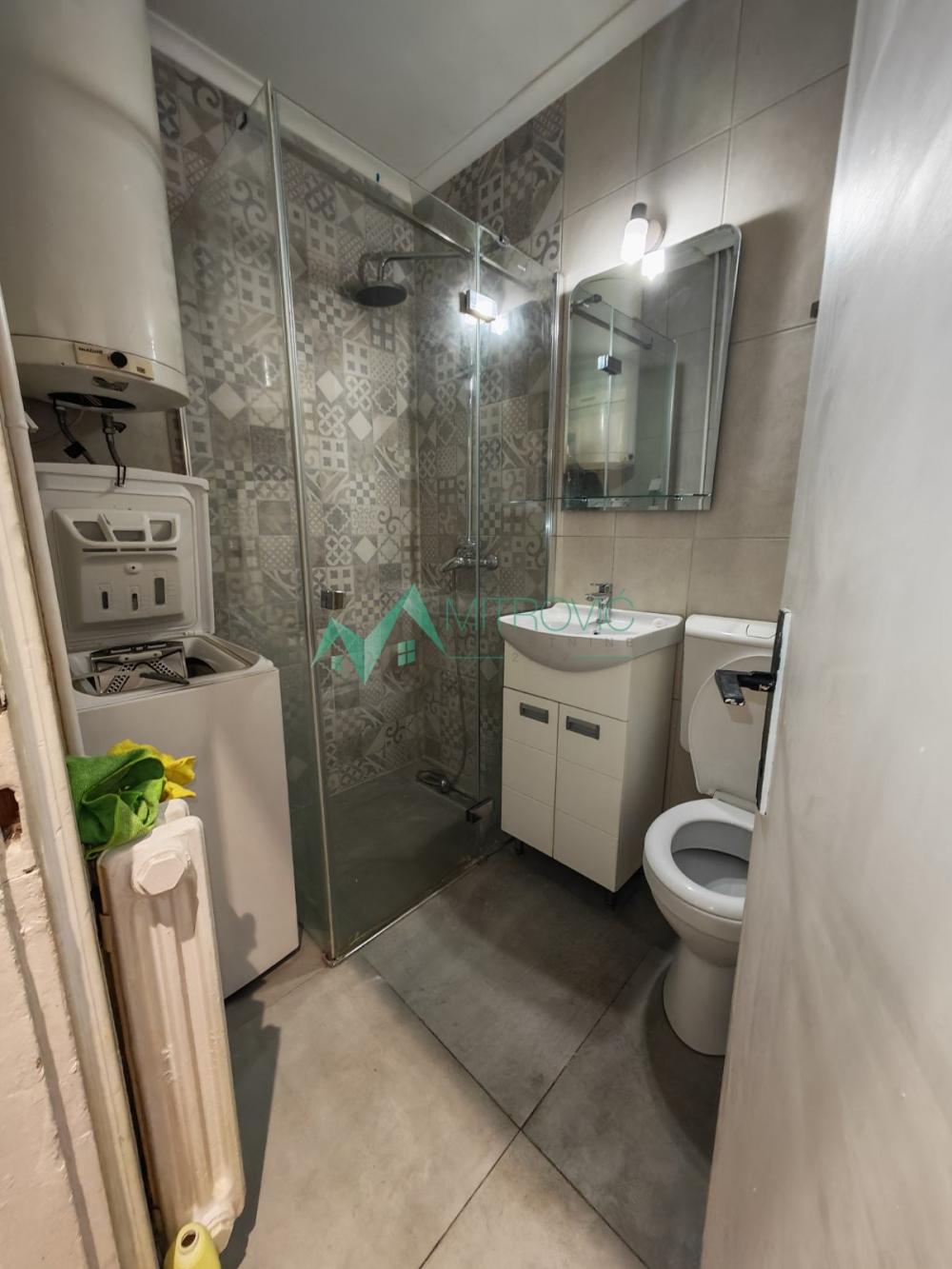 Slika 9 - Sajam/Banatić, 45m2. Dvosoban stan. 