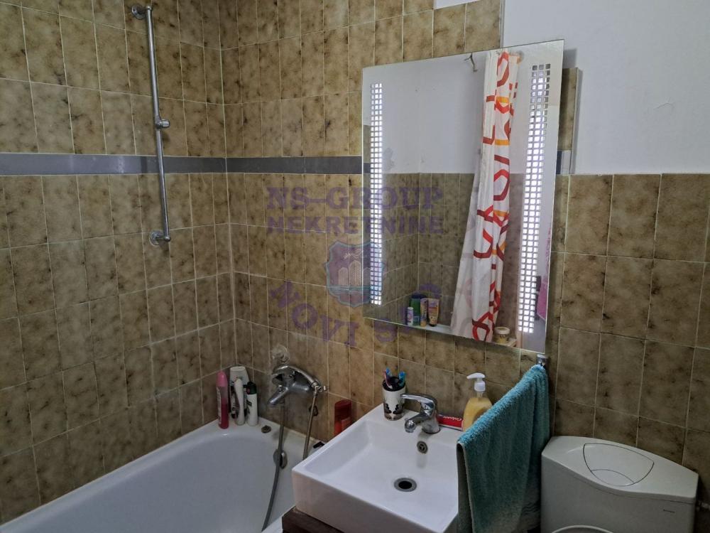 Slika 11 - Prodaja stana, 76m2, Novo naselje Novi Sad, sa terasom, ima lift