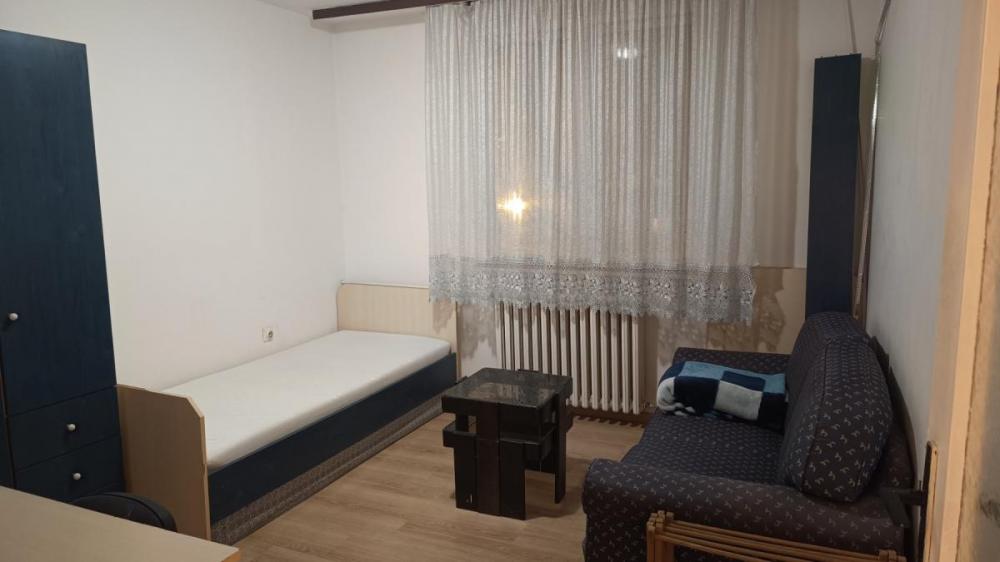 Slika 8 - Dvosoban, 45m2, Sajmište Novi Sad, sa terasom