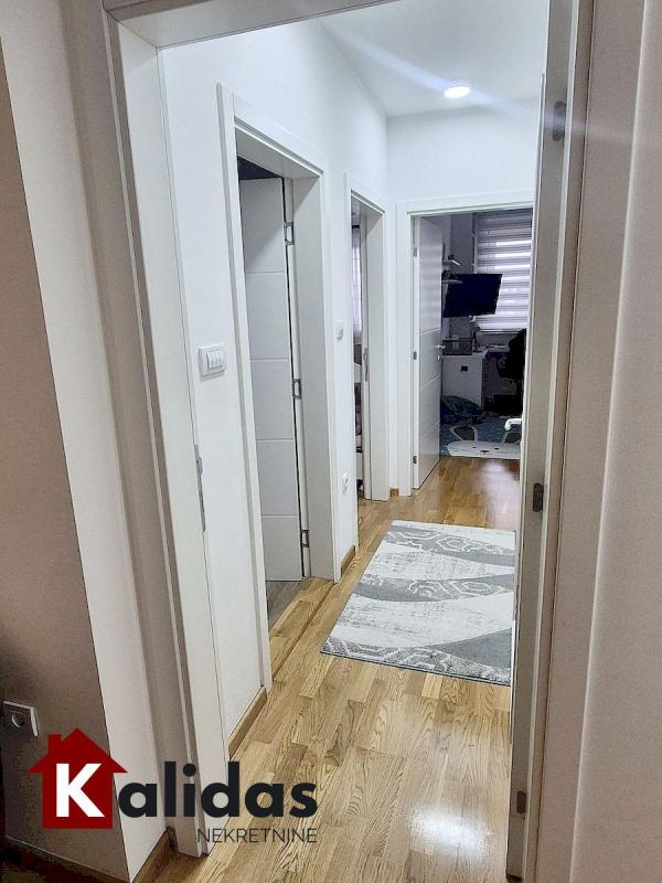 Slika 7 - Stan,NOVI SAD,PODBARA,kv: 66, € 195700, ID: 1008417