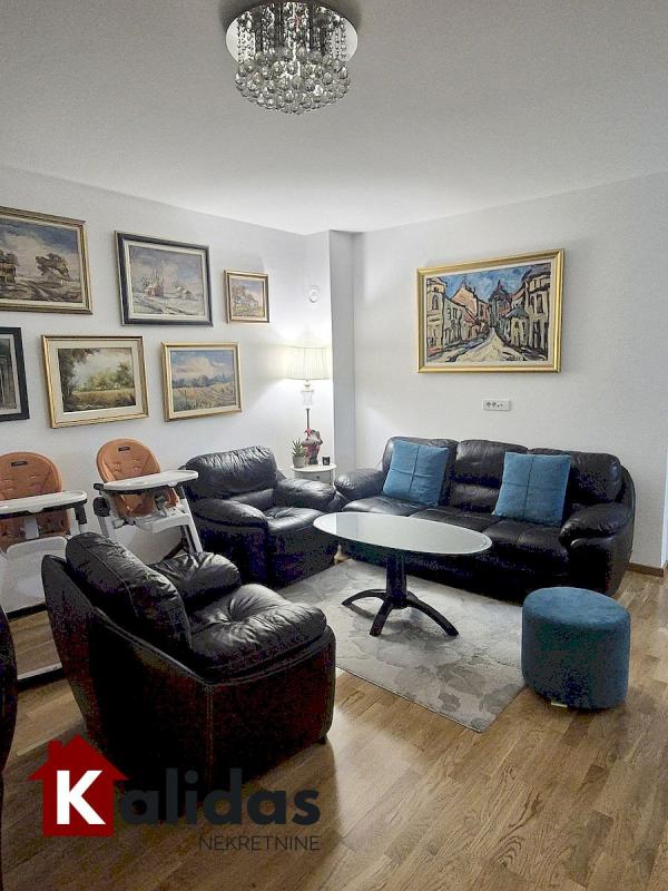 Slika 1 - Stan,NOVI SAD,PODBARA,kv: 66, € 195700, ID: 1008417