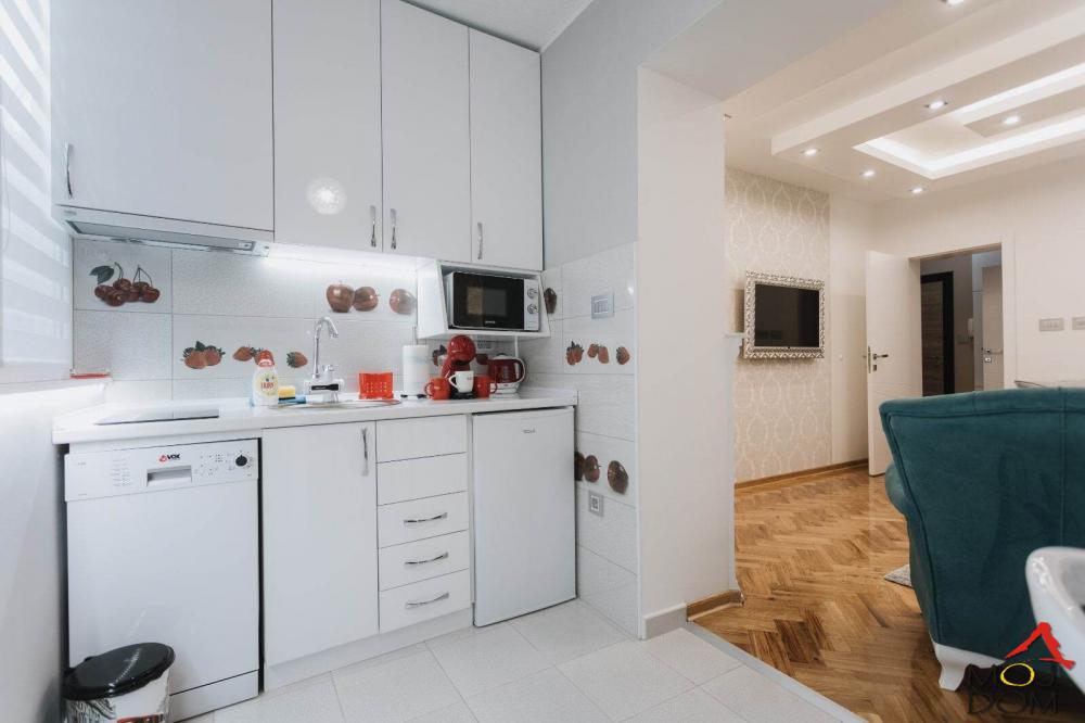 Slika 7 - Stan,NOVI SAD,CENTAR,kv: 38, € 154500, ID: 1031705