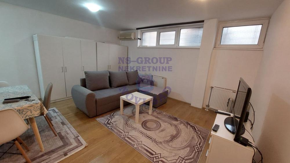 Slika 0 - Komforna garsonjera na Podbari