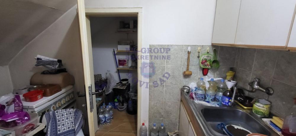 Slika 9 - Odličan troiposoban stan - Salajka