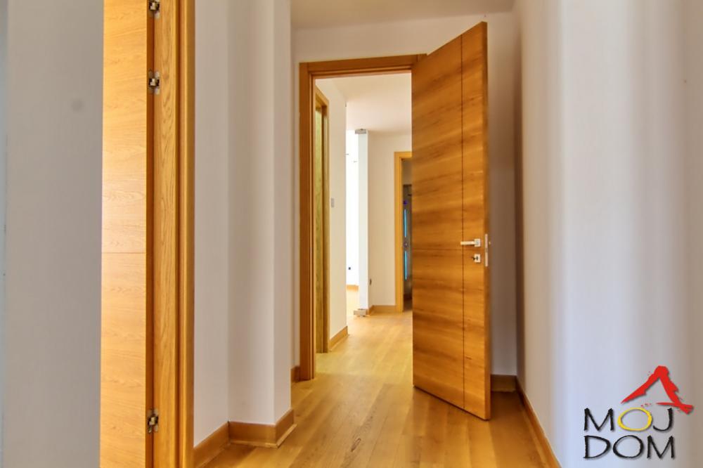 Slika 11 - Stan,NOVI SAD,ADAMOVIĆEVO NASELJE,kv: 243, € 610800, ID: 1031784