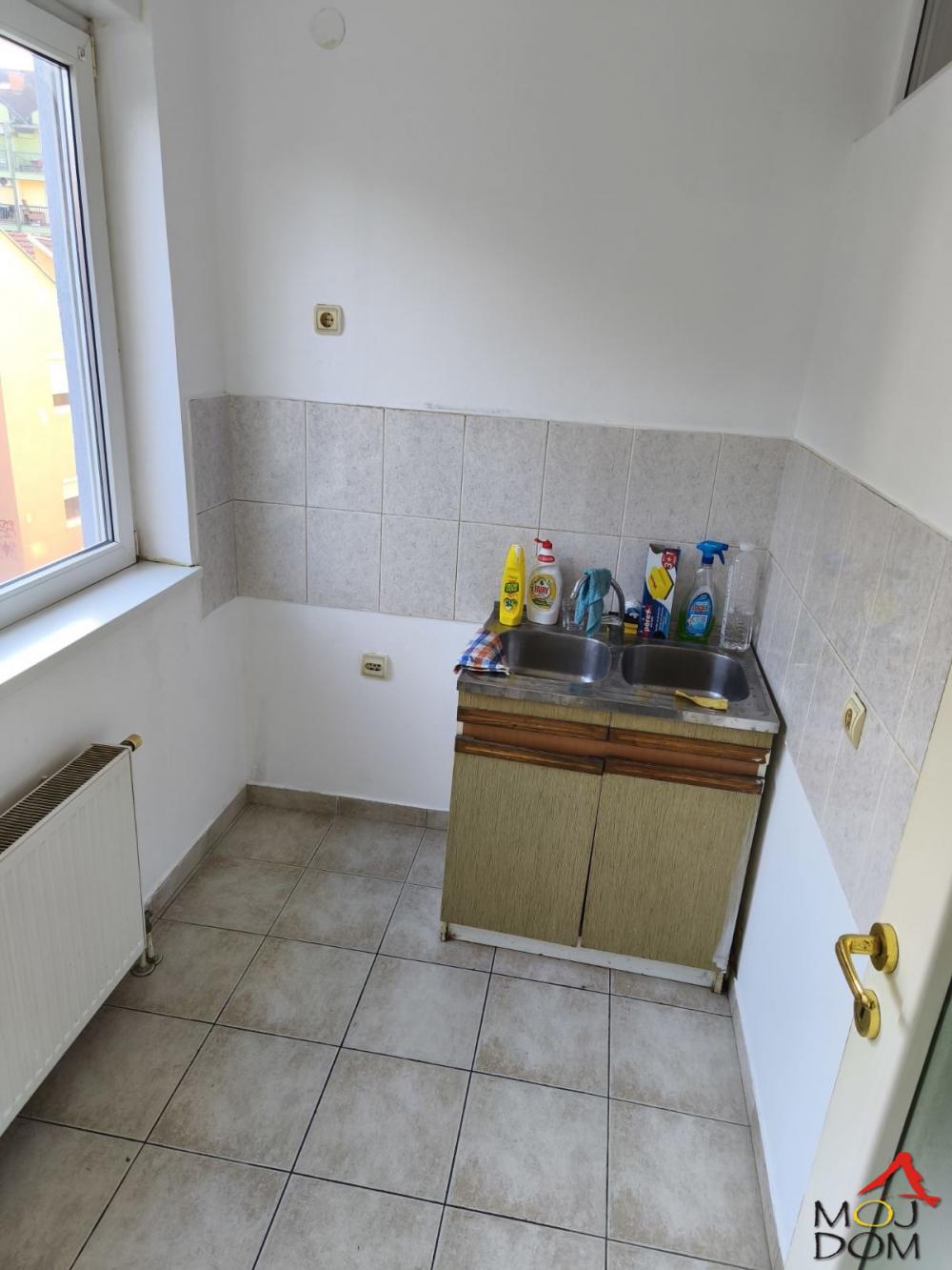 Slika 3 - Stan,NOVI SAD,GRBAVICA,kv: 30, € 86520, ID: 1031743
