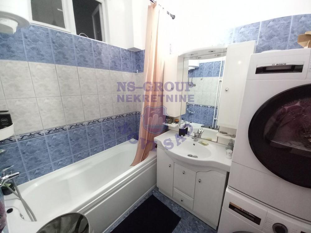 Slika 10 - Dvosoban, 56m2, Novosadski kej Novi Sad, sa terasom, sa parkingom