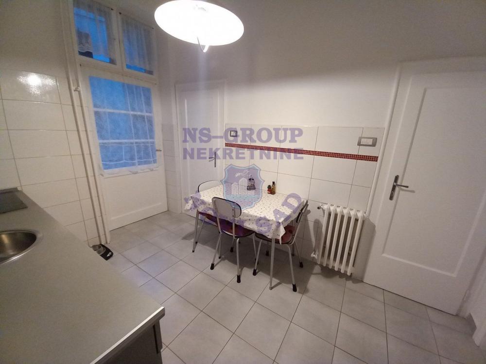 Slika 6 - Dvosoban, 56m2, Novosadski kej Novi Sad, sa terasom, sa parkingom