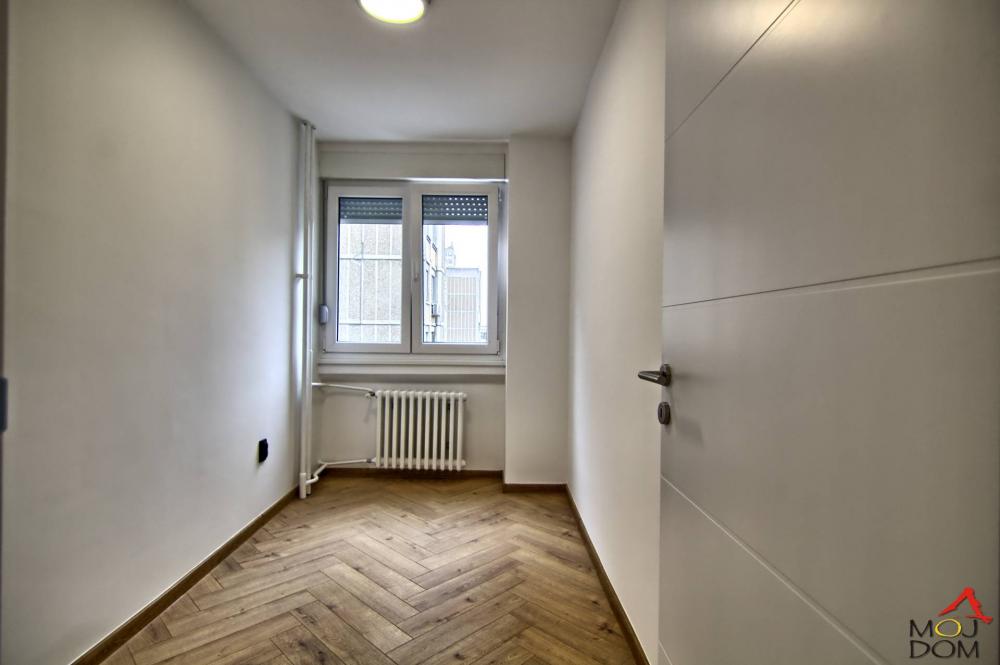 Slika 9 - Stan,NOVI SAD,SOCIJALNO,kv: 76, € 216300, ID: 1031786