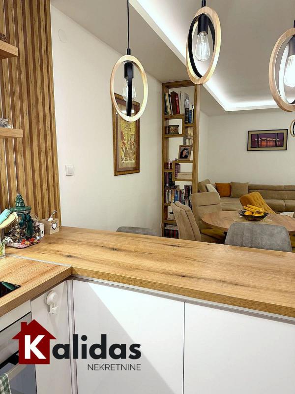 Slika 9 - Stan,NOVI SAD,DETELINARA,kv: 67, € 241500, ID: 1008548