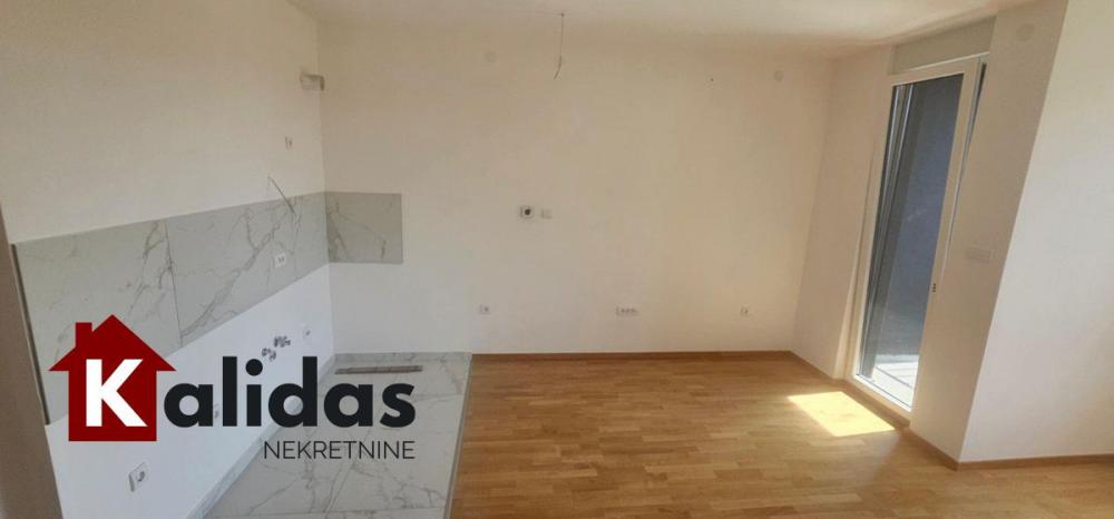 Slika 2 - Stan,NOVI SAD,TELEP,kv: 31, € 97390, ID: 1008549