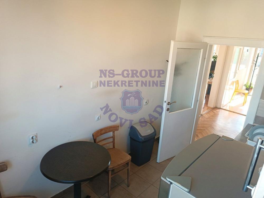 Slika 3 - Odlican trosoban stan u centru grada!