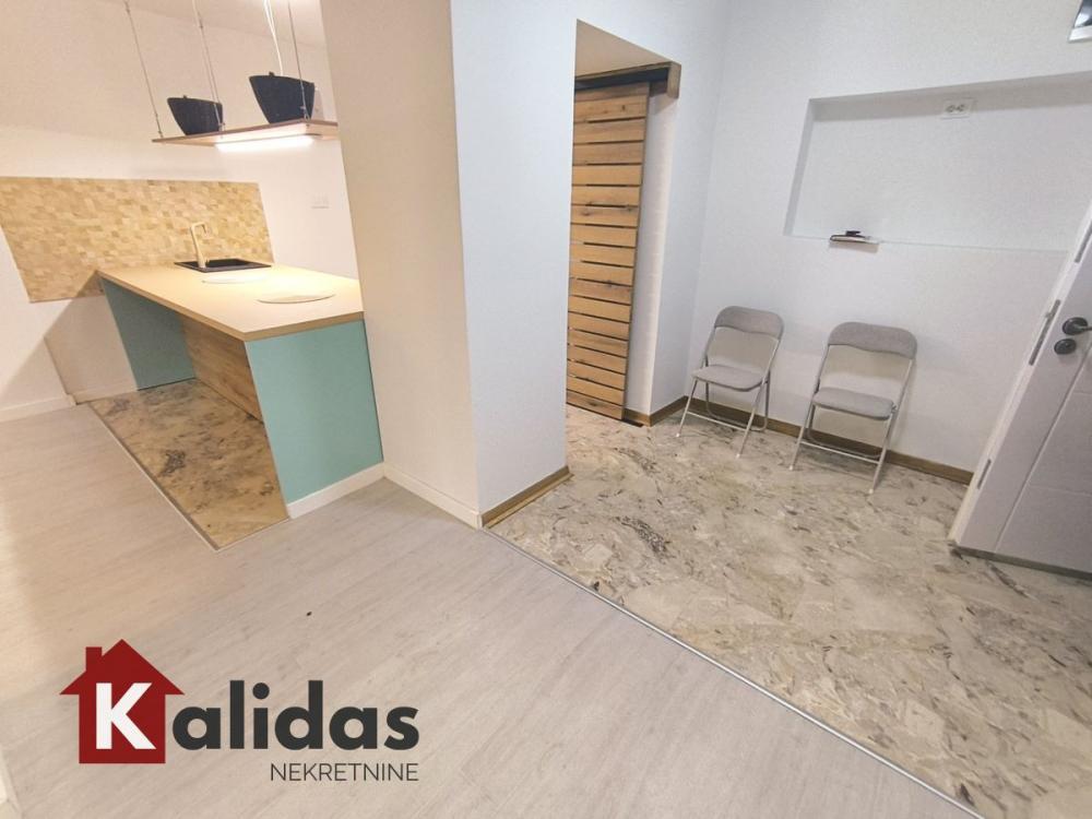 Glavna slika -Stan,NOVI SAD,CENTAR,kv: 37, € 118000, ID: 1008544