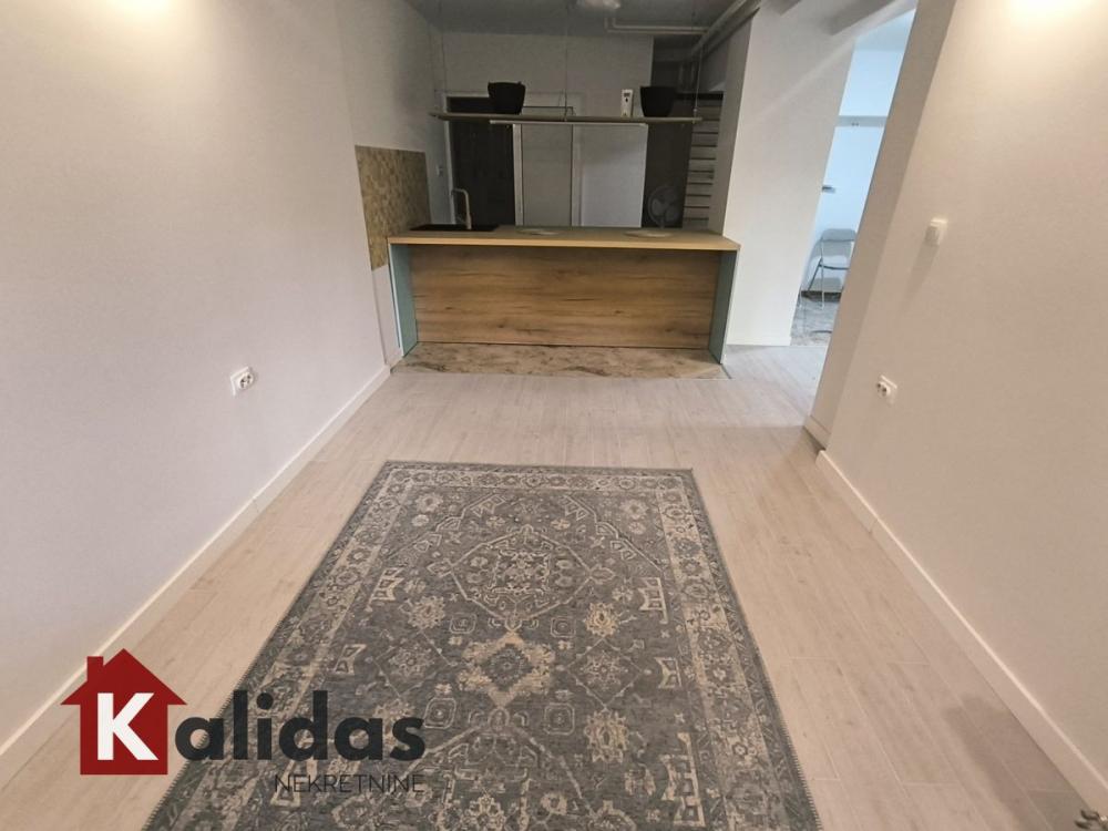 Slika 4 - Stan,NOVI SAD,CENTAR,kv: 37, € 118000, ID: 1008544