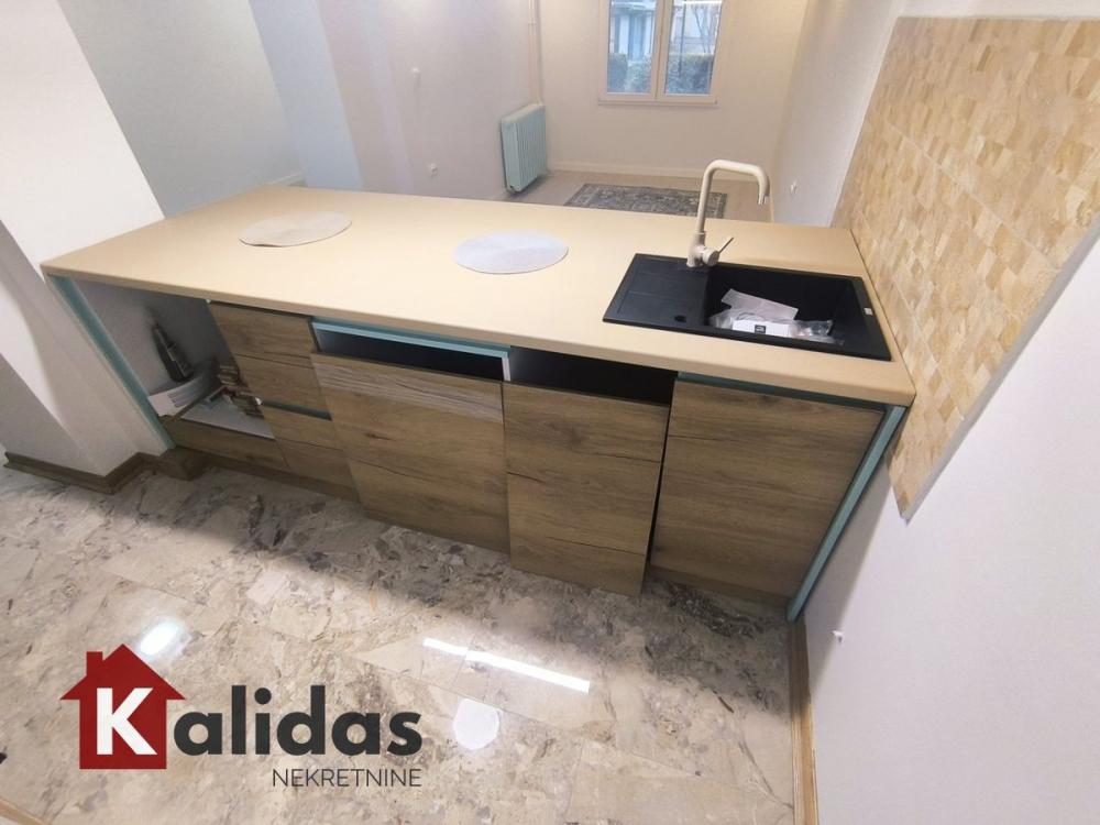Slika 10 - Stan,NOVI SAD,CENTAR,kv: 37, € 118000, ID: 1008544