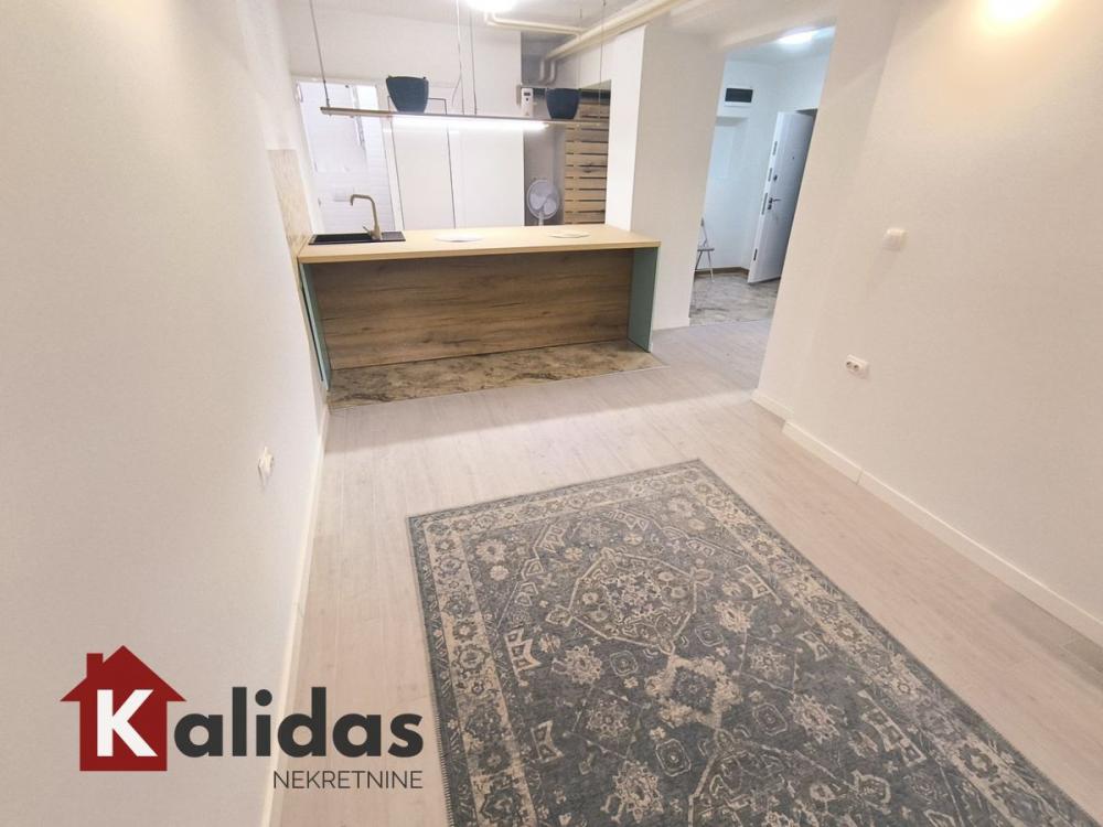 Slika 8 - Stan,NOVI SAD,CENTAR,kv: 37, € 118000, ID: 1008544