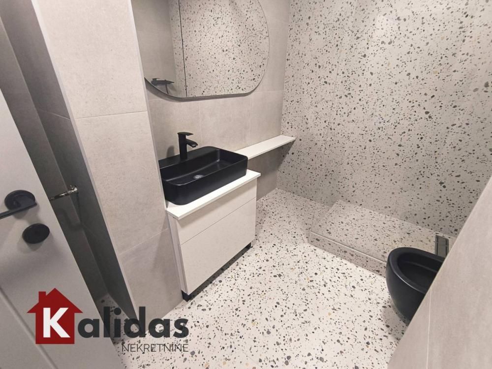 Slika 4 - Stan,NOVI SAD,CARA DUŠANA,kv: 64, € 193500, ID: 1008546