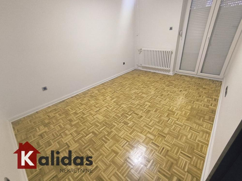 Slika 5 - Stan,NOVI SAD,CARA DUŠANA,kv: 55, € 161450, ID: 1008545
