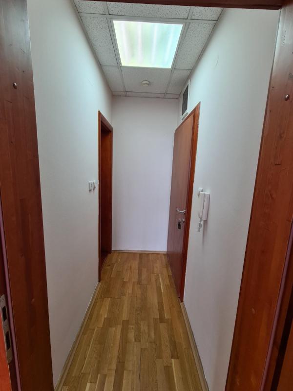 Slika 2 - Stan,NOVI SAD,BULEVAR,kv: 34.00, € 103000, ID: 1058741