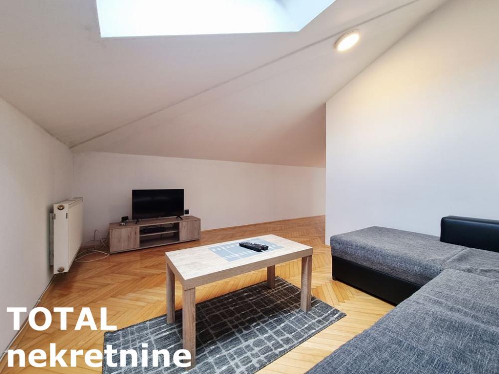 Slika 1 - Stan,NOVI SAD,BULEVAR,kv: 37.00, € 96000, ID: 1102190