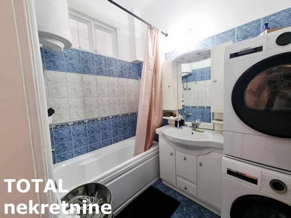 Slika 10 - Stan,NOVI SAD,CENTAR,kv: 56.00, € 190400, ID: 1102108