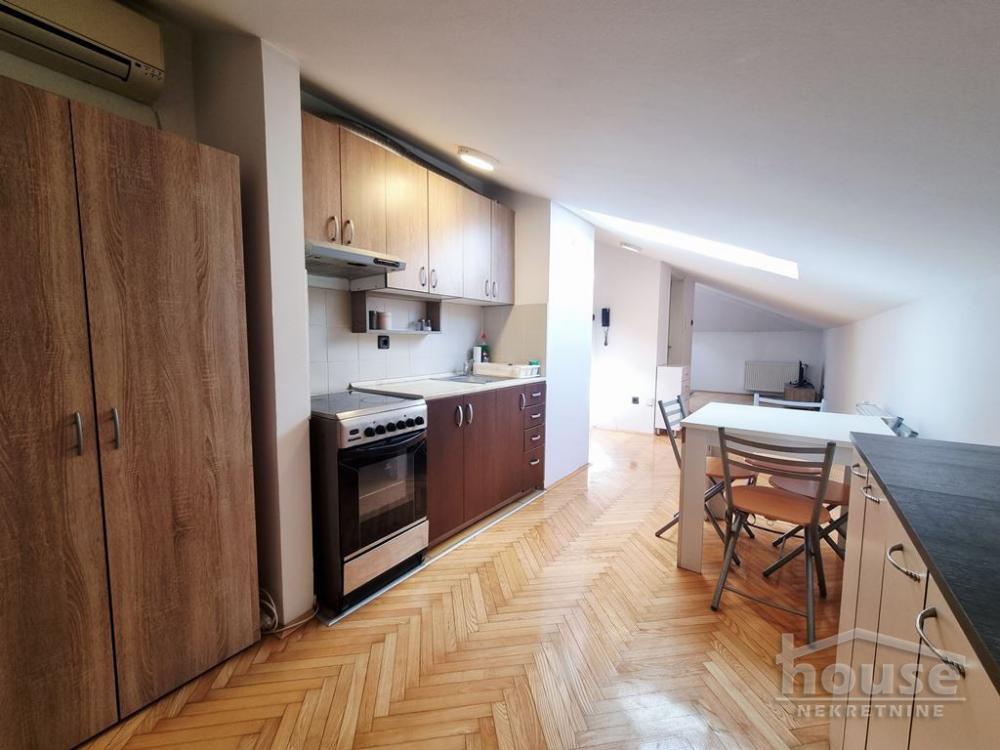 Slika 3 - Stan,NOVI SAD,BULEVAR,kv: 37.00, € 96000, ID: 1065342