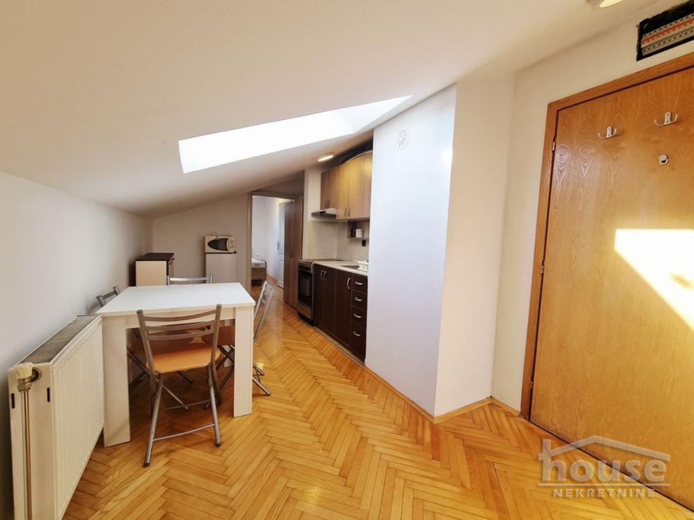 Slika 4 - Stan,NOVI SAD,BULEVAR,kv: 37.00, € 96000, ID: 1065342