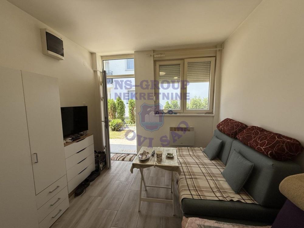 Glavna slika -Š:563526 Garsonjera u Veterniku!