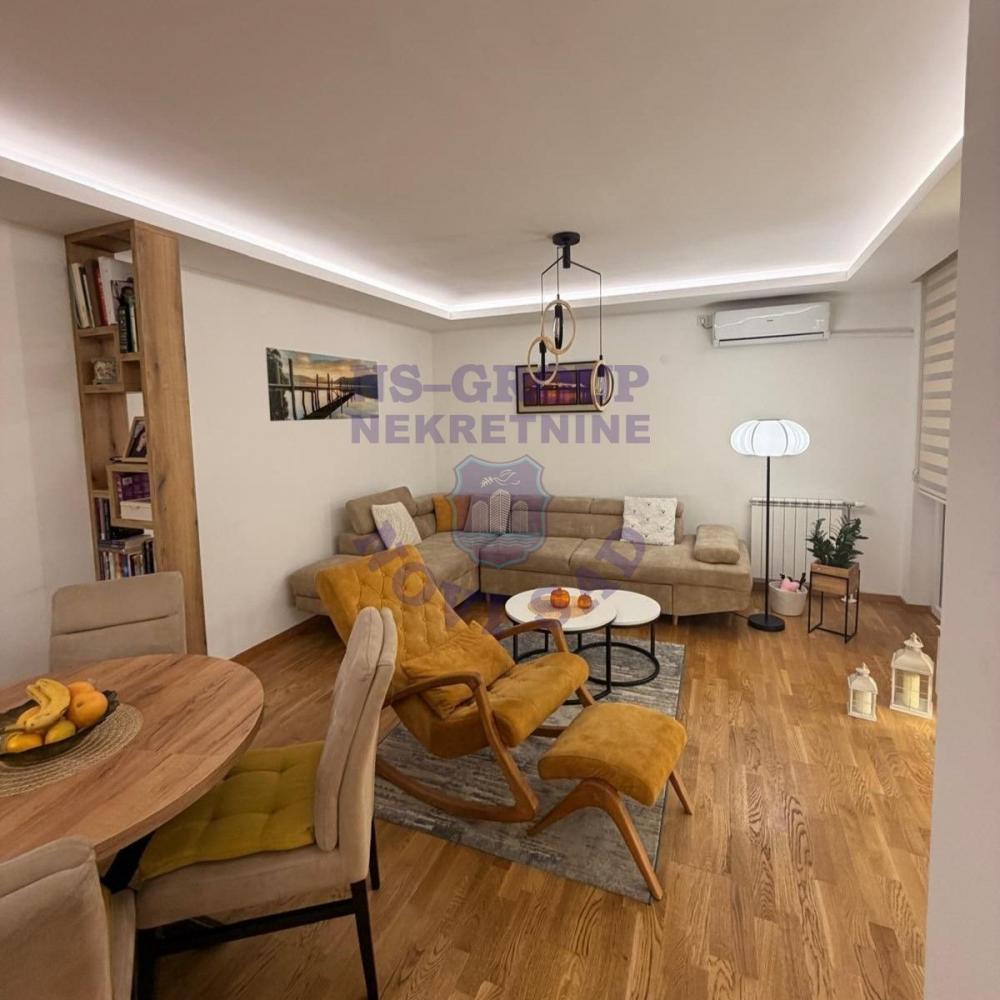 Glavna slika -Š:563433 Trosoban na Staroj Detelinari!