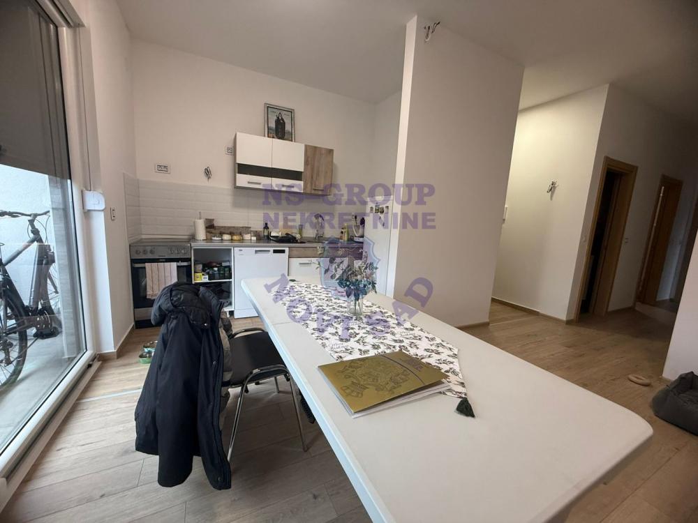 Slika 2 - Trosoban stan u Veterniku!