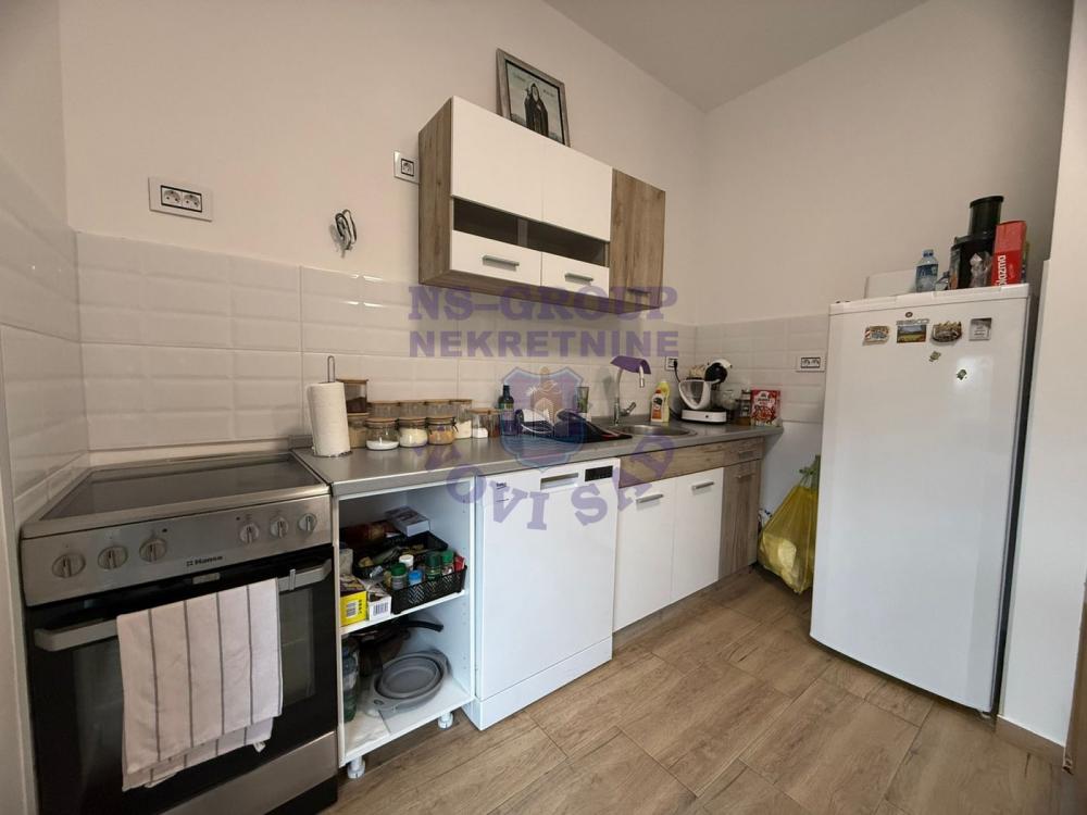 Slika 3 - Trosoban stan u Veterniku!