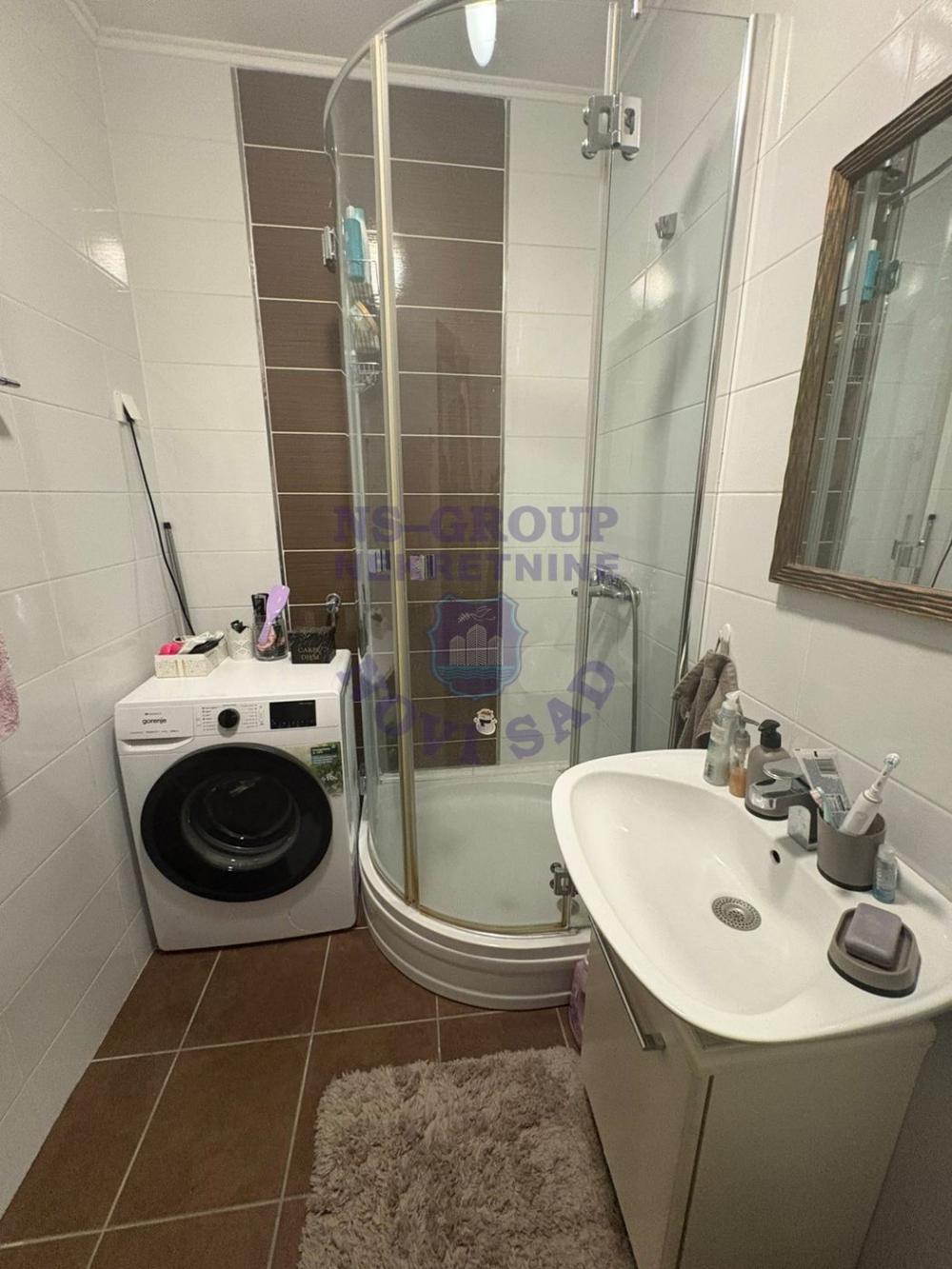 Slika 5 - Prodaja stana, 27m2, Bulevar Evrope Novi Sad, sa terasom, ima lift