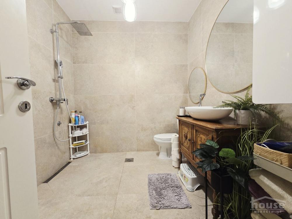 Slika 9 - Stan,NOVI SAD,GRBAVICA,kv: 145.00, € 335000, ID: 1064527