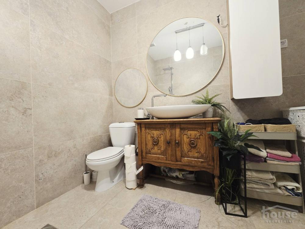 Slika 10 - Stan,NOVI SAD,GRBAVICA,kv: 145.00, € 335000, ID: 1064527