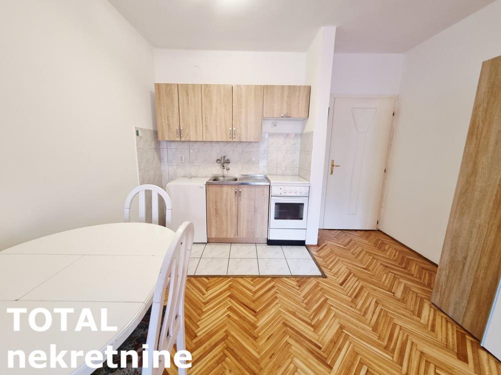 Slika 8 - Stan,NOVI SAD,CENTAR,kv: 31.00, € 95000, ID: 1102219