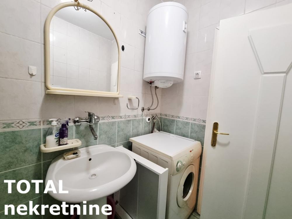 Slika 3 - Stan,NOVI SAD,CENTAR,kv: 31.00, € 95000, ID: 1102219