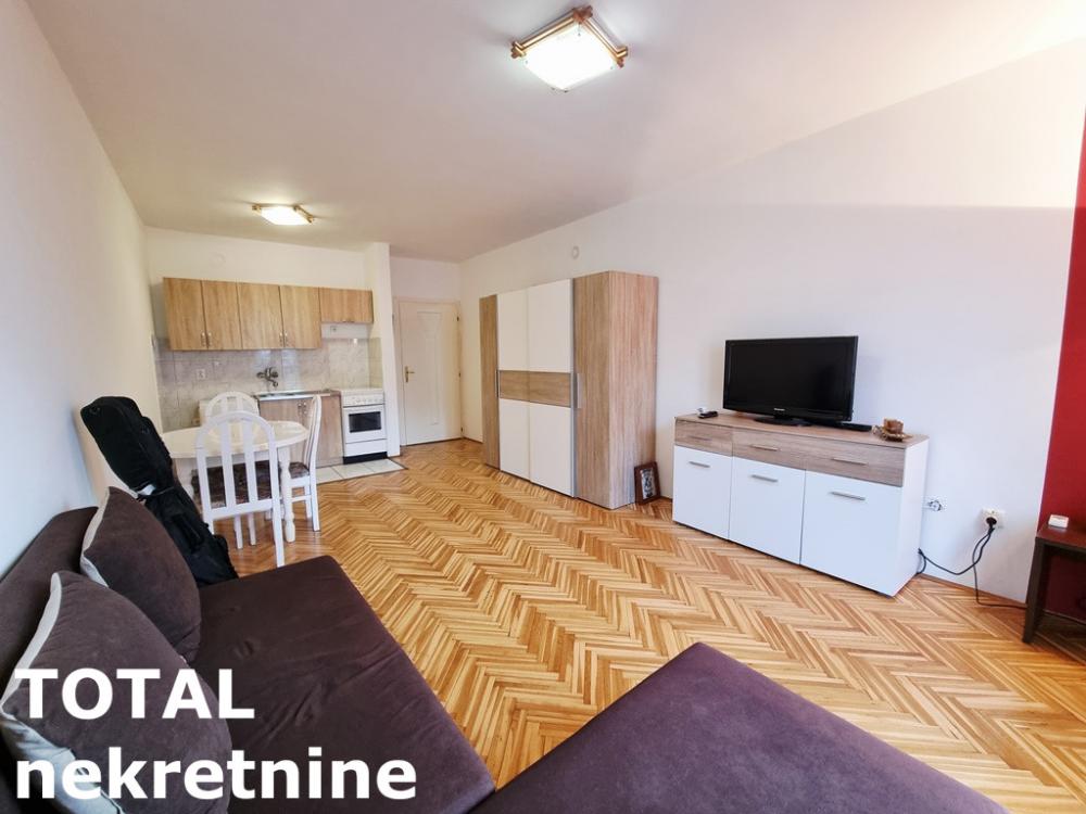 Slika 7 - Stan,NOVI SAD,CENTAR,kv: 31.00, € 95000, ID: 1102219