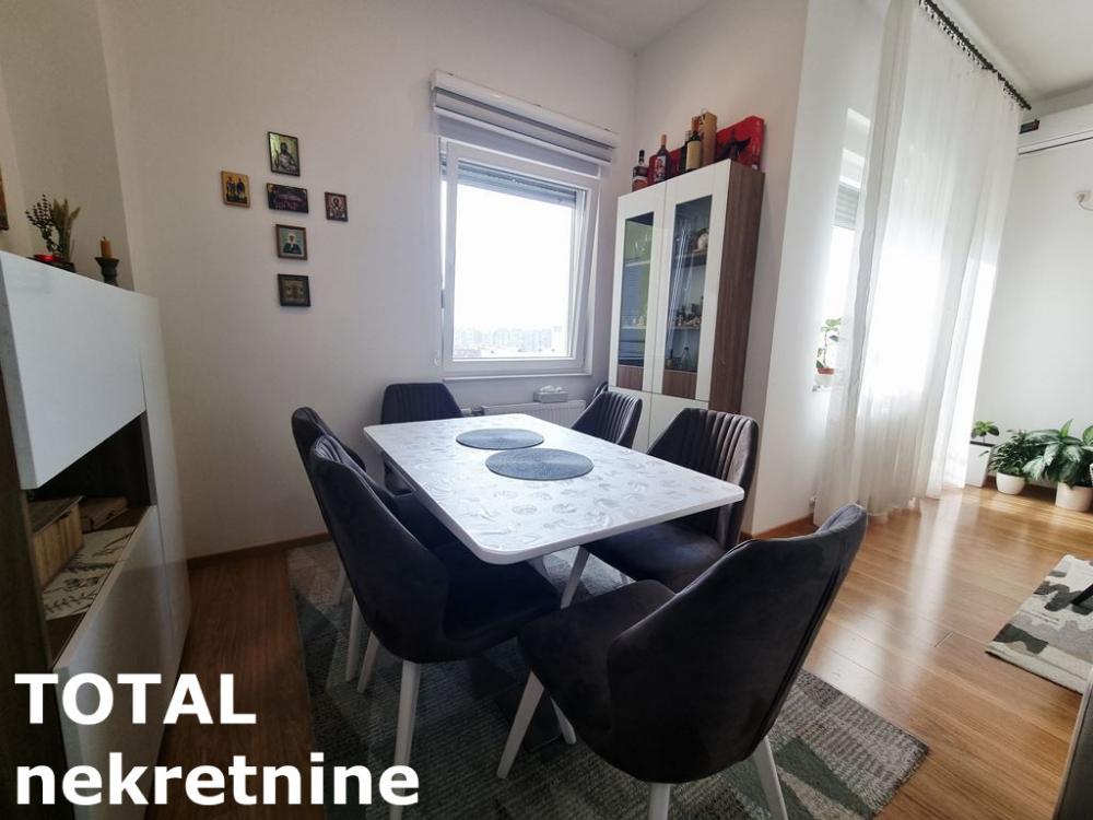 Slika 8 - Stan,NOVI SAD,CENTAR,kv: 74.00, € 255000, ID: 1102034