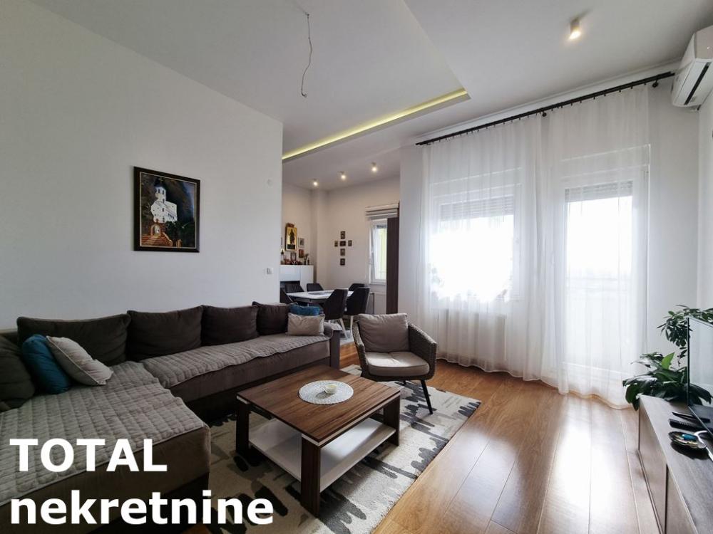 Slika 1 - Stan,NOVI SAD,CENTAR,kv: 74.00, € 255000, ID: 1102034