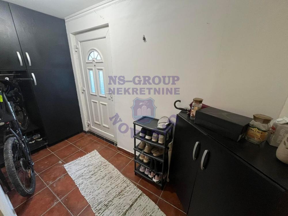 Slika 6 - Dvoiposoban, 68m2, Adamovićevo naselje Novi Sad