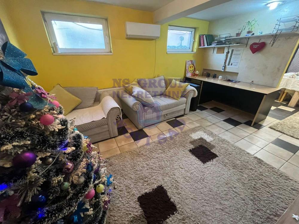 Glavna slika -Dvoiposoban, 68m2, Adamovićevo naselje Novi Sad