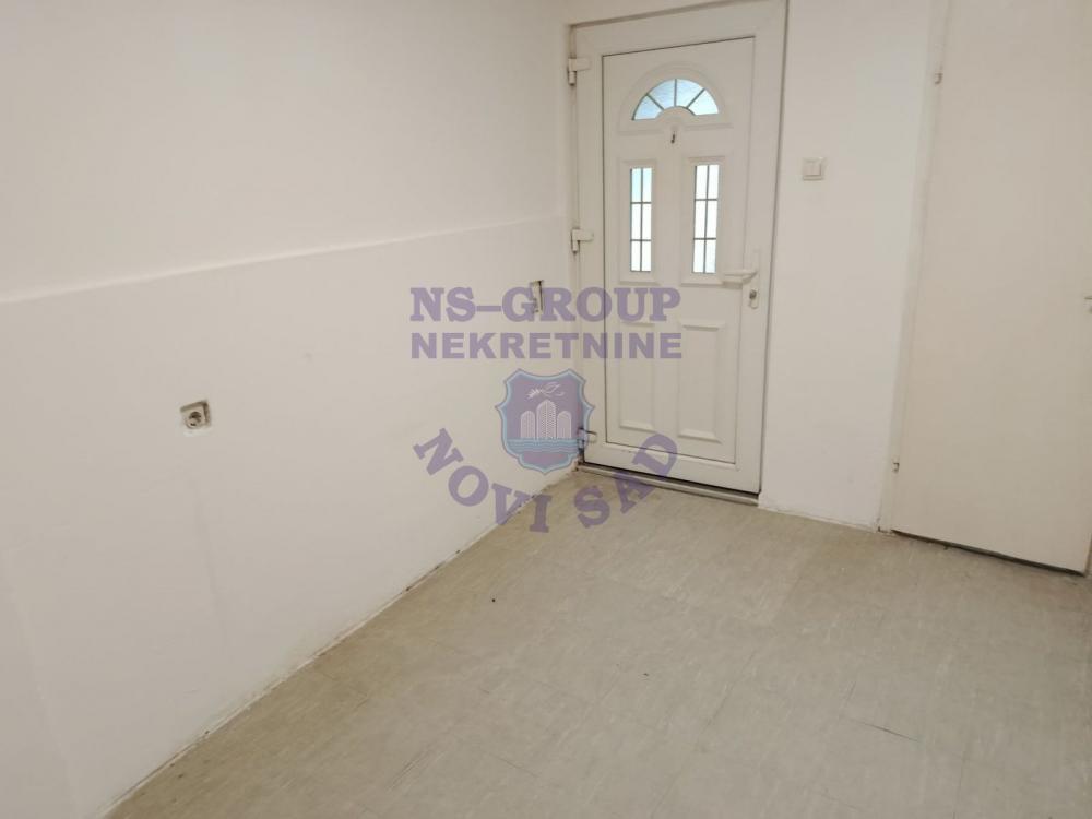 Slika 4 - Jednosoban, 19m2, Podbara Novi Sad