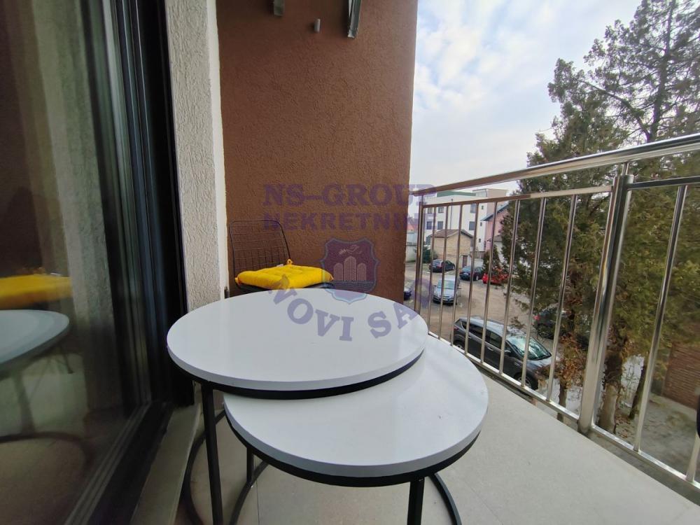 Slika 6 - Prodaja stana, 32m2, Bulevar patrijarha Pavla (Somborski bulevar) Novi Sad, sa terasom, ima lift