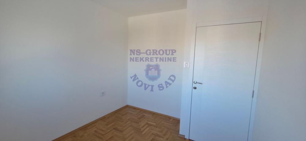 Slika 5 - Dvoiposoban, 50m2, Avijatičarsko naselje Novi Sad, sa terasom, ima lift