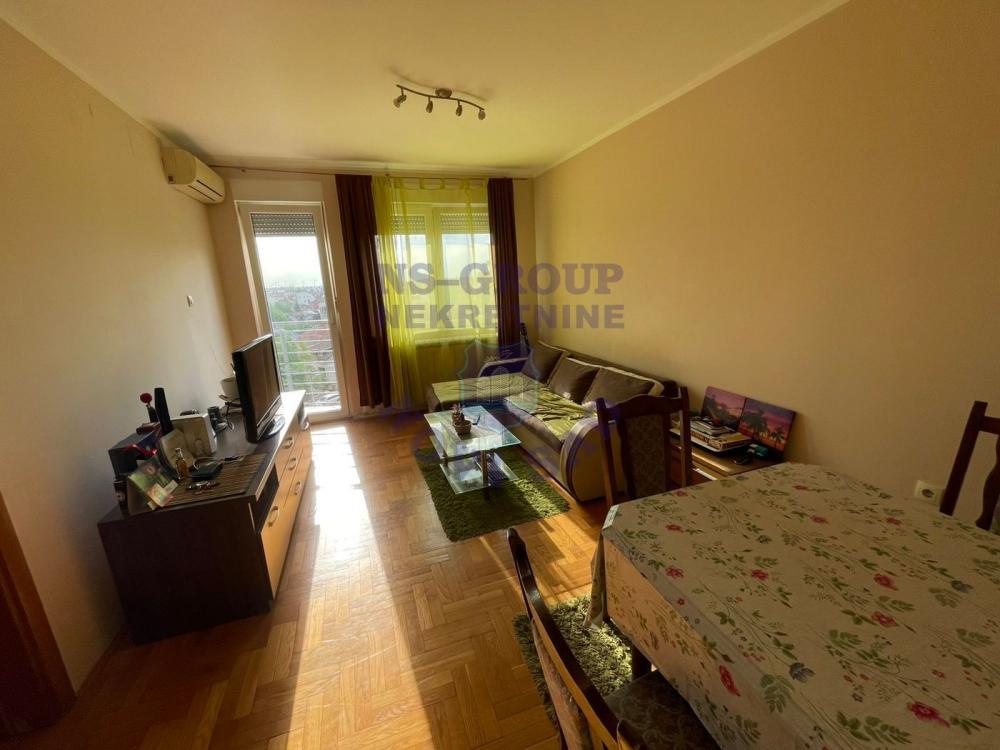 Slika 1 - Jednoiposoban, 44m2, Bulevar Evrope Novi Sad, sa terasom, ima lift