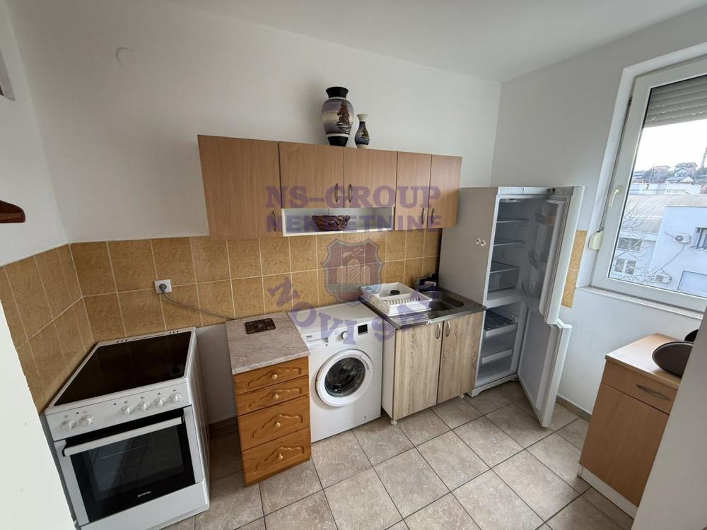 Slika 6 - Odličan trosoban stan u Petrovaradinu