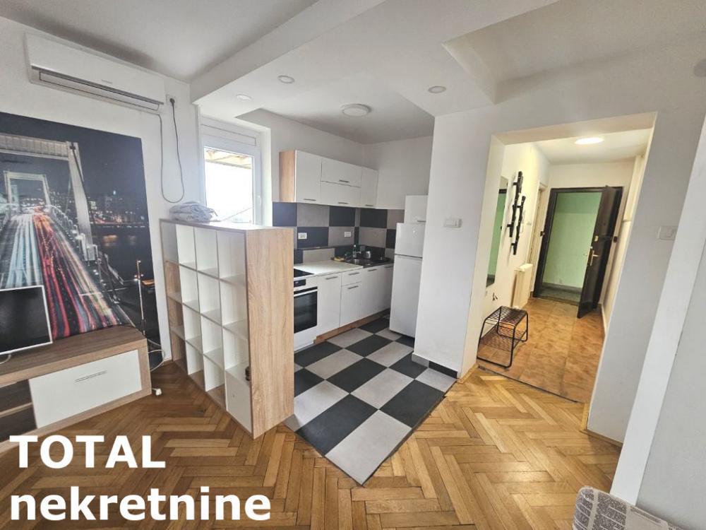 Glavna slika -Stan,NOVI SAD,CENTAR,kv: 48.00, € 200000, ID: 1102212