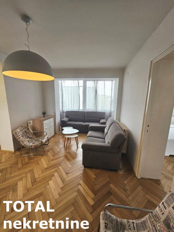 Slika 5 - Stan,NOVI SAD,CENTAR,kv: 48.00, € 200000, ID: 1102212
