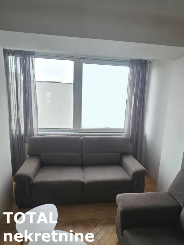 Slika 8 - Stan,NOVI SAD,CENTAR,kv: 48.00, € 200000, ID: 1102212