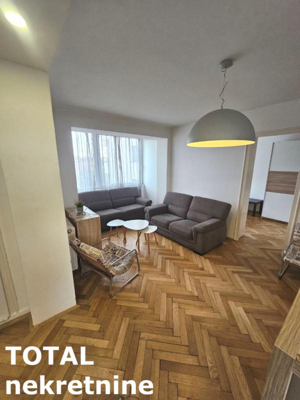 Slika 4 - Stan,NOVI SAD,CENTAR,kv: 48.00, € 200000, ID: 1102212